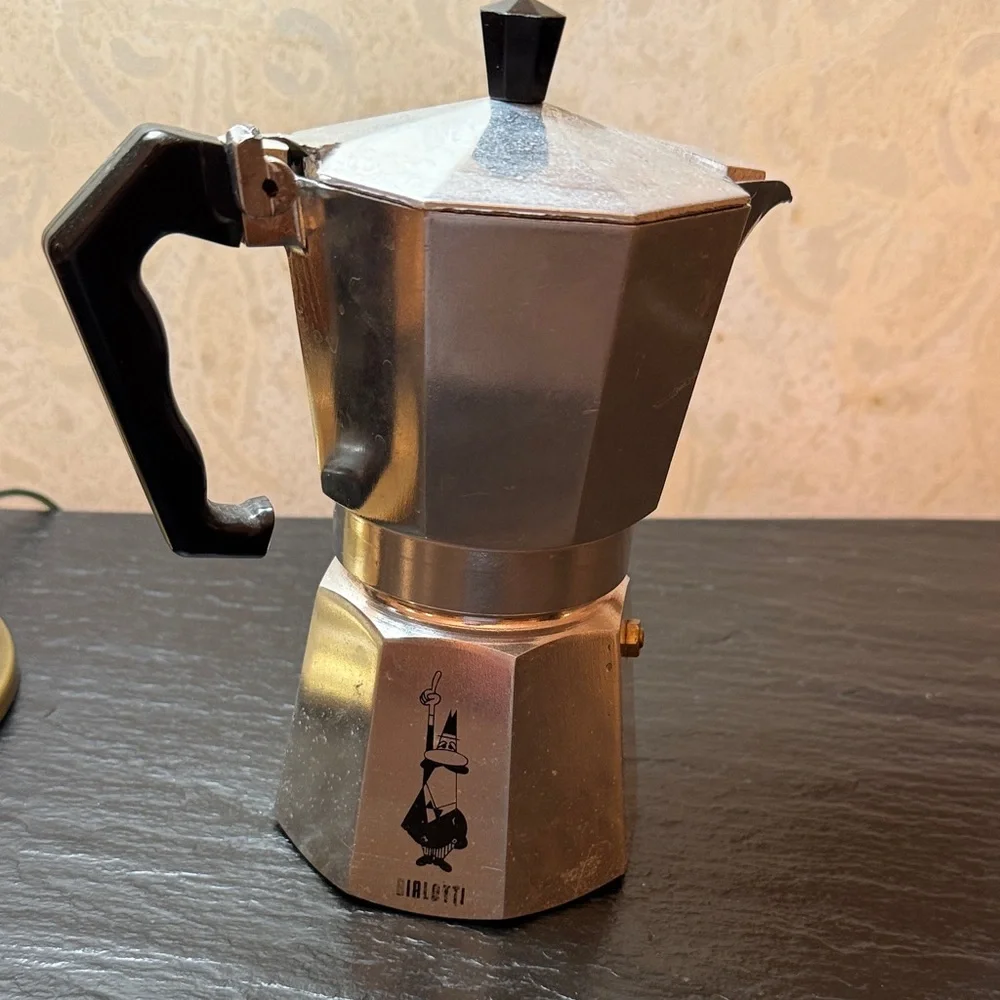 Classic Silver Stovetop Espresso Maker with Black Handle